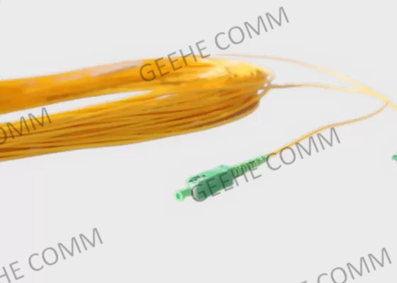 FTTH داخلي 2.0 مم PVC وضع فردي SC UPC من الألياف البصرية