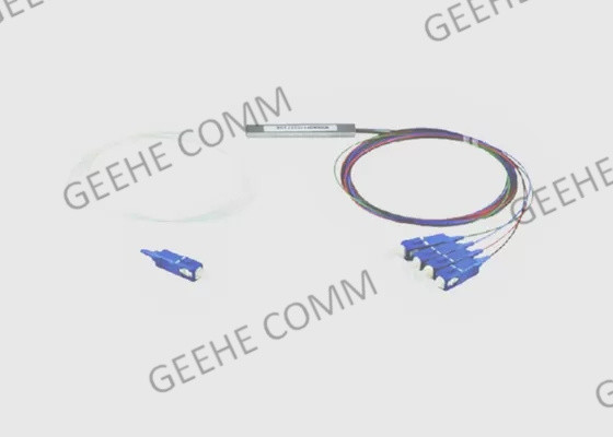 1x4 وحدة صغيرة 900μm SC / UPC LZSH مفردة الألياف البصرية Y الفاصل