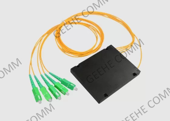 1x4 PLC ABS Box نوع الألياف البصرية الفاصل SC إلى UPC للكيبل التلفزيوني / FTTH