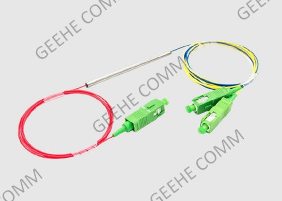 1 × 2 أنبوب معدني 980 و 1550 فاصل ألياف WDM صغير الحجم مع موصلات SC
