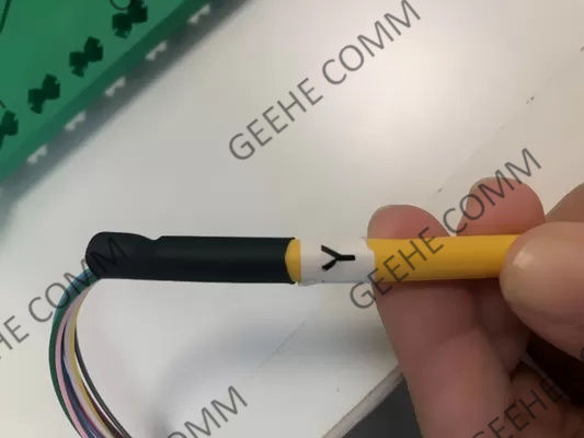 وضع فردي SC UPC Fanout 12 نواة مقسم الألياف البصرية PLC 0.9 مم