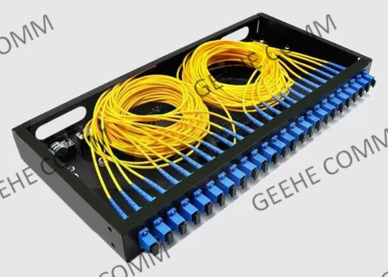 FTTH 1U 19 بوصة 24 منفذ الألياف التصحيح لوحة مع محول